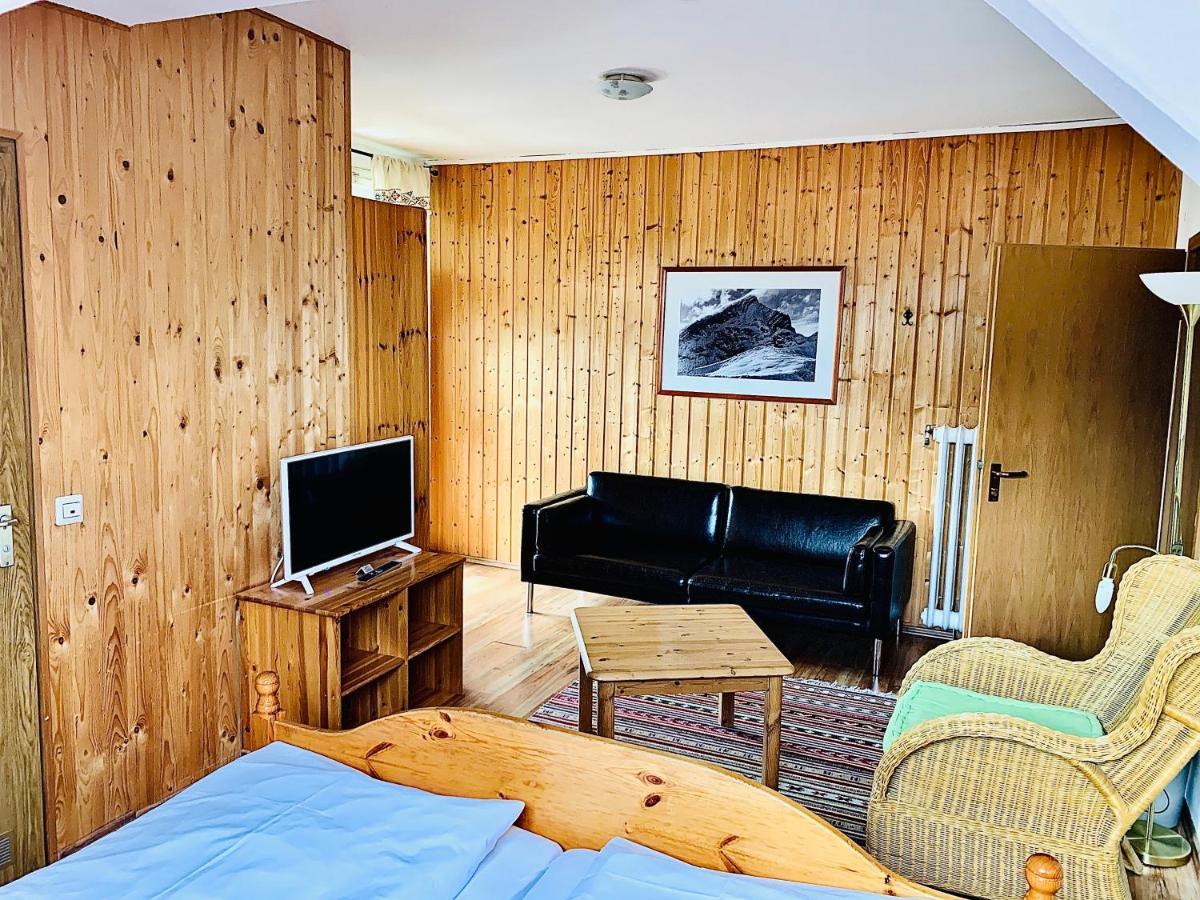 Gaestehaus Hohe Tannen Гармиш-Партенкирхен Экстерьер фото