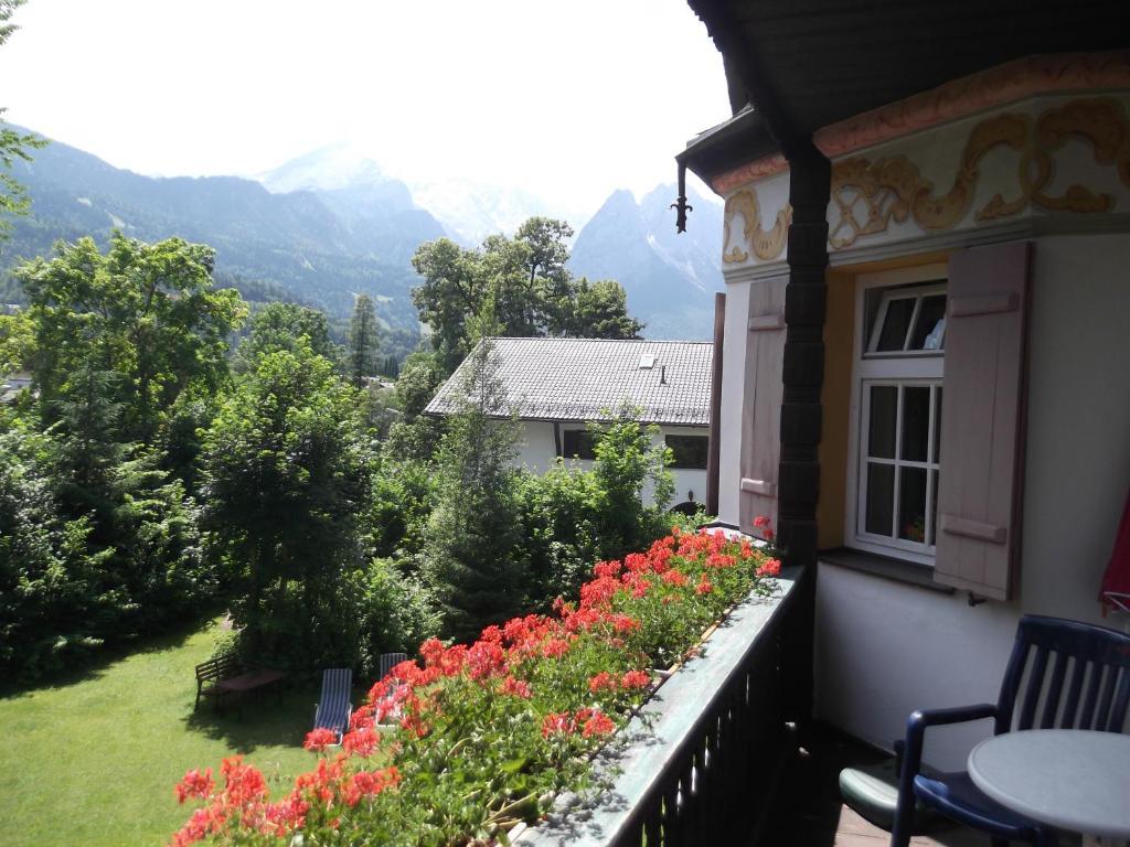 Gaestehaus Hohe Tannen Гармиш-Партенкирхен Экстерьер фото