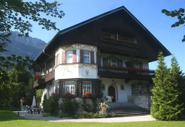 Отель Gastehaus Hohe Tannen Гармиш-Партенкирхен Экстерьер фото